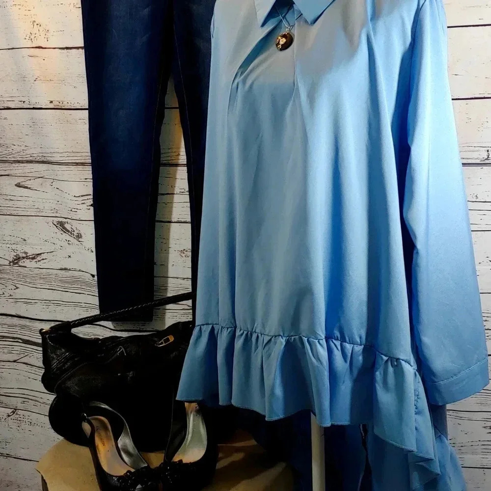 Women's Blouse - Picture 9 of 9